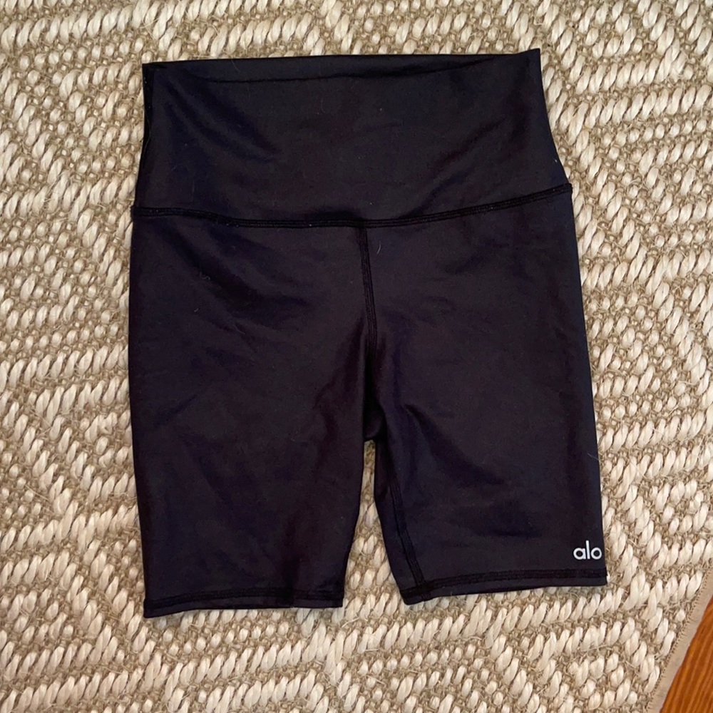 Alo yoga biker shorts